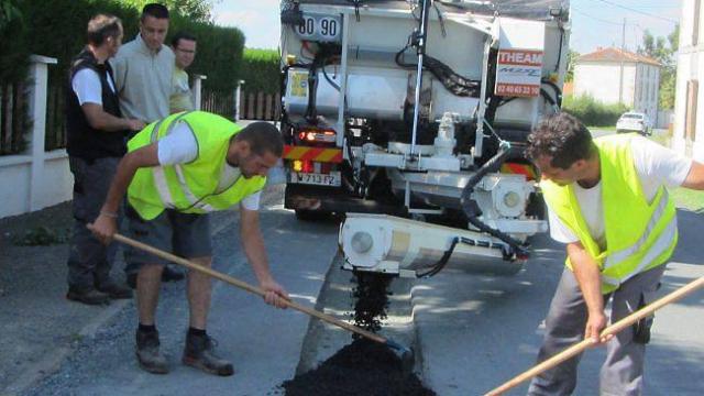 Une démonstration d'un camion Sprider enrobés a été effectuée